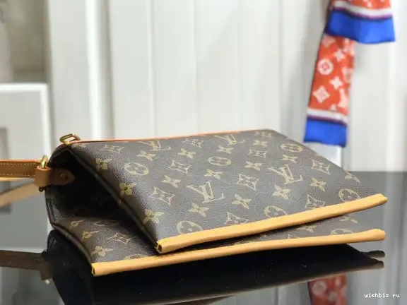 WIS SLANTING VUITTON LOUIS 0531